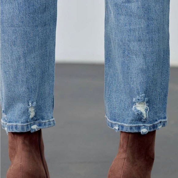 Kan Can High Rise Mom Blue Jeans - Picture 3 of 4